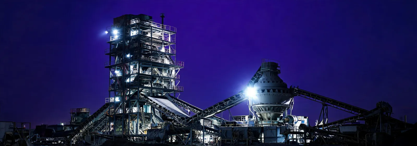 Night crushing plant with LED lighting